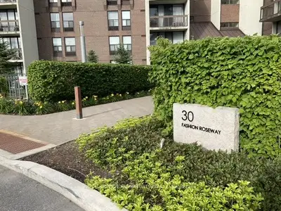 #118e 30 Fashion Roseway, Toronto C14, On, M2n 6b4
