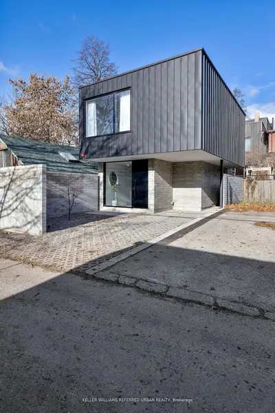 23 Helena Avenue Rear, Toronto C02, On M6g 2h3