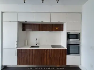 10 York Street 4404, Toronto C01, On M5j 2z2