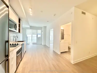 543 Richmond Street W 930, Toronto C01, On M5v 0w9
