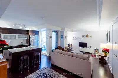 100 Western Battery Road 612, Toronto C01, On M6k 3s2