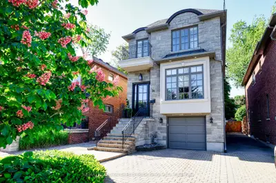 34 Deloraine Avenue, Toronto C04, On M5m 2a7