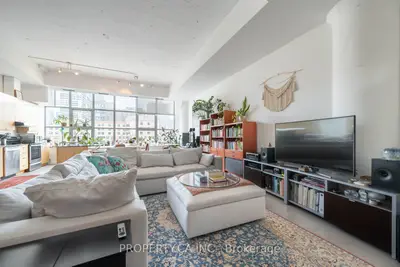 155 Dalhousie Street 819, Toronto C08, On M5b 2p7