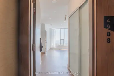 10 York Street 4908, Toronto C01, On M5j 0e1