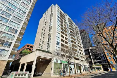 43 Eglinton Avenue E 806, Toronto C10, On M4p 1a2