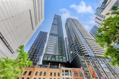 327 King Street W 1006, Toronto C01, On M5v 0w7