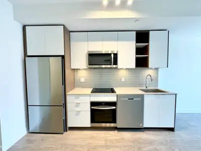 543 Richmond Street W 919, Toronto C01, On M5v 0w9