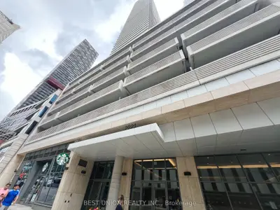 2221 Yonge Street 3004, Toronto C10, On M4s 0b8