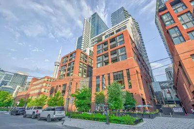 Condo Apartment in Toronto