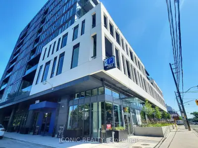 500 Dupont Street 811, Toronto C02, On M6g 0b8
