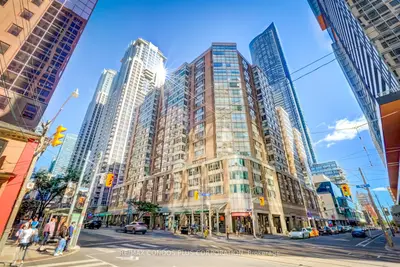 717 Bay Street 311, Toronto C01, On M5g 2j9