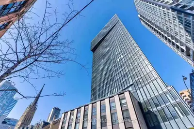 60 Shuter Street Ph208, Toronto C08, On M5b 1a8