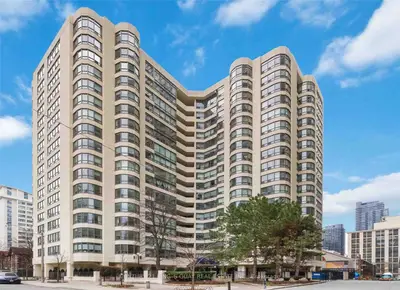Condo Apartment in Toronto