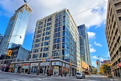 8 Wellesley Street E 1008, Toronto C08, On M4y 3b2