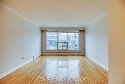 35 Kenwood Avenue Upper, Toronto C03, On M6c 2r8
