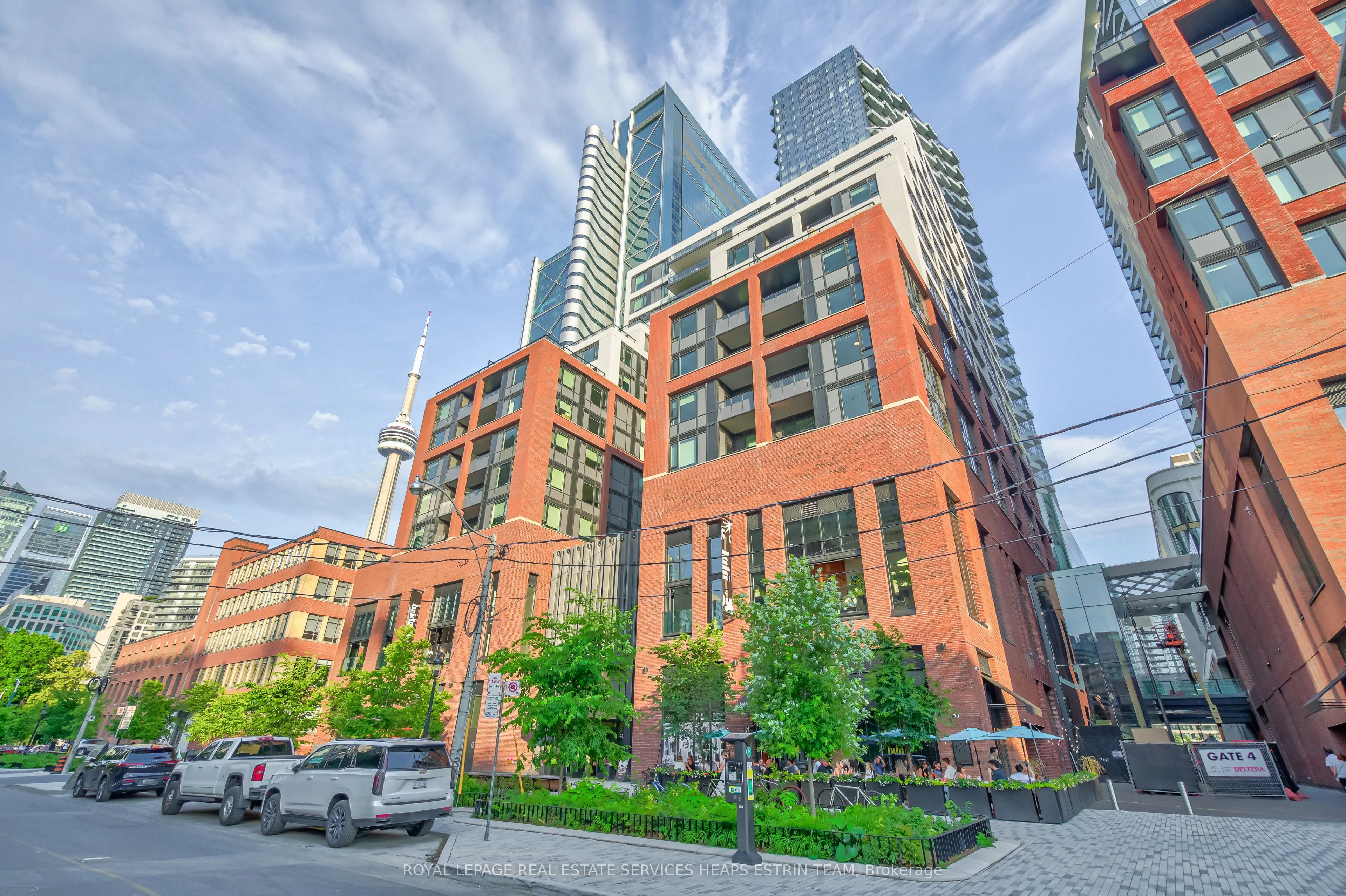 Condo Apartment in Toronto
