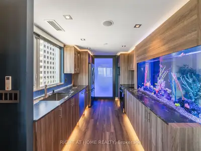 1430 Yonge Street 705/704, Toronto C02, On M4t 1y6