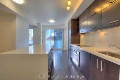 65 St Mary Street 1701, Toronto C01, On M5s 0a6