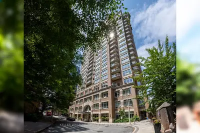 100 Hayden Street 1504, Toronto C08, On M4y 3c7