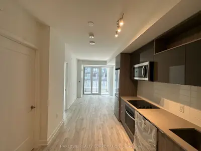 70 Princess Street 1428 E, Toronto C08, On M5a 0x6