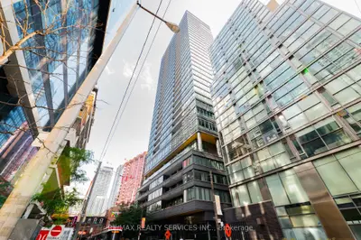 8 Charlotte Street 206, Toronto C01, On M5v 0k4