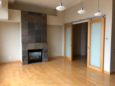 155 Dalhousie Street 1042, Toronto C08, On M5b 2p7