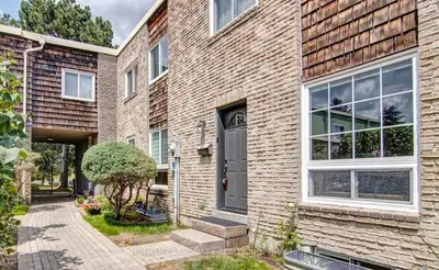 61 Woody Vine Way, Toronto C15, On M2j 4h5