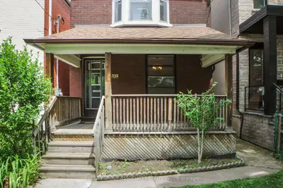 709 Crawford Street, Toronto C01, On M6g 3k1