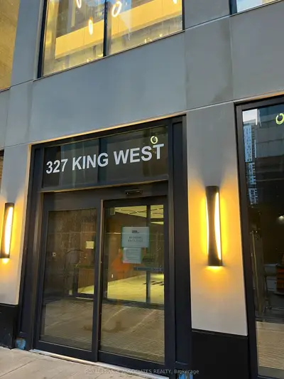 327 King Street W 2706, Toronto C01, On M5v 0w7