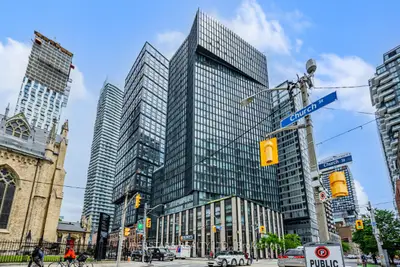 60 Shuter Street 806, Toronto C08, On M5b 0b7