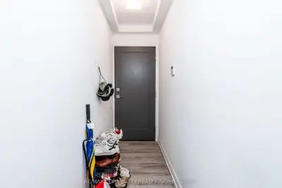 42 Charles Street 3709, Toronto C08, On M4y 1t5