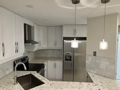 24 Wellesley Street W 703, Toronto C01, On M4y 2x6