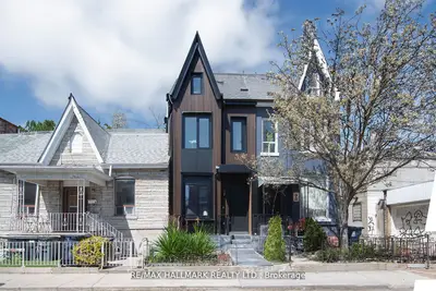 8 Rolyat Street N, Toronto C01, On M6j 1s6