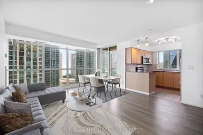 18 Yonge Street 1812, Toronto C01, On M5e 1z8