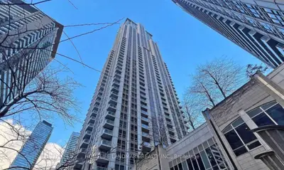 763 Bay Street 1604, Toronto C01, On M5g 2r3