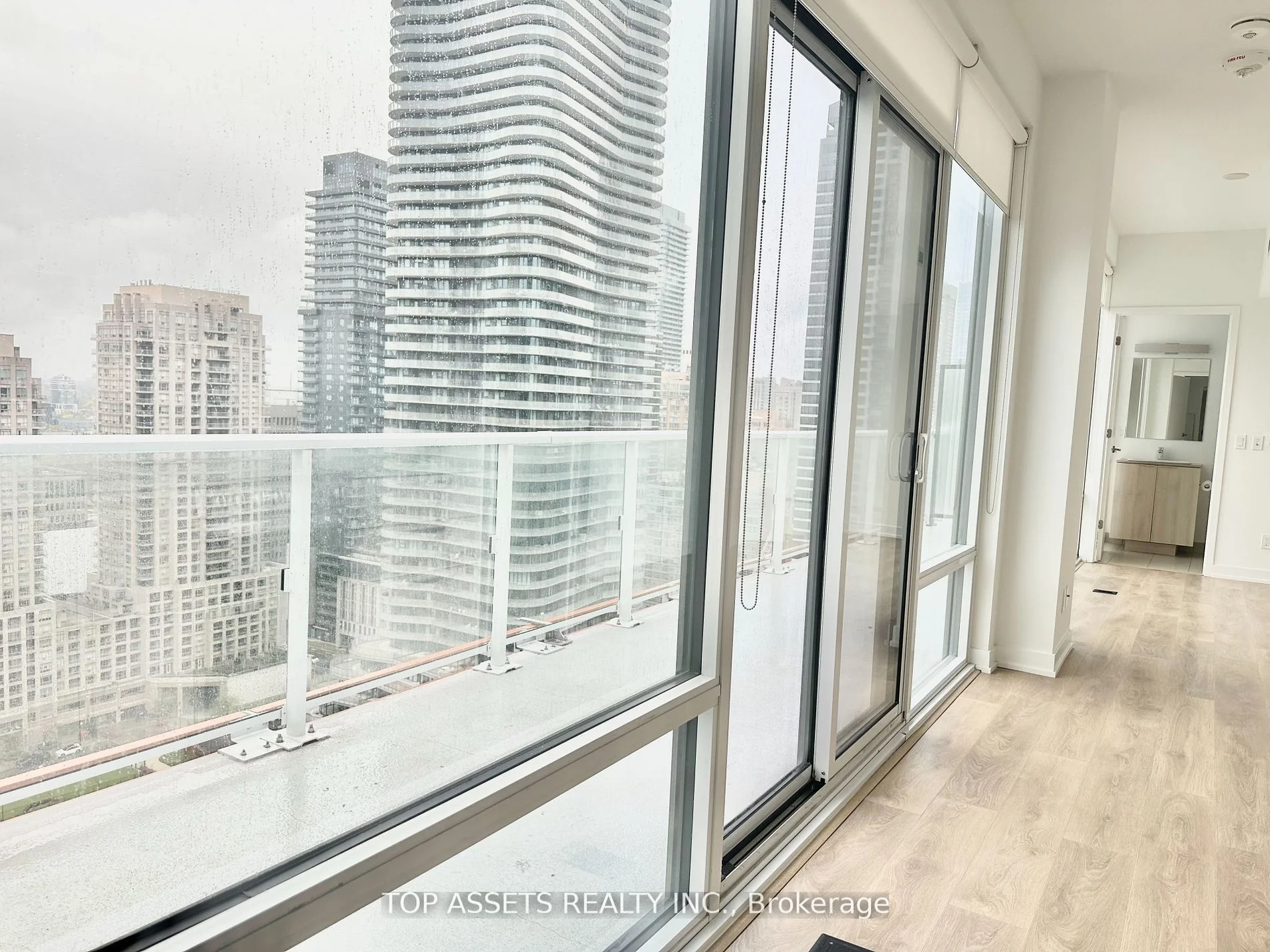 18 Maitland Terrace 2505, Toronto C01, On M4y 1y4
