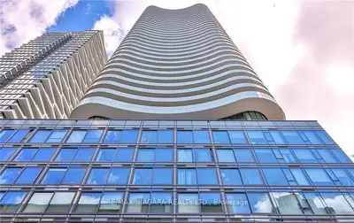 403 CHURCH STREET Street, Toronto C08, ON M4Y 0C9