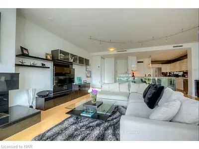 40 Oaklands Avenue 336, Toronto C02, ON M4V 2Z3