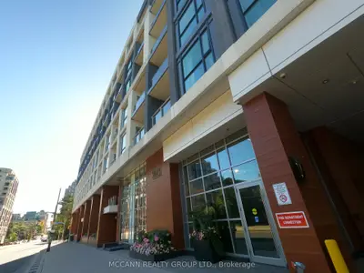 223 St Clair Avenue W 704, Toronto C02, On M4v 1r3