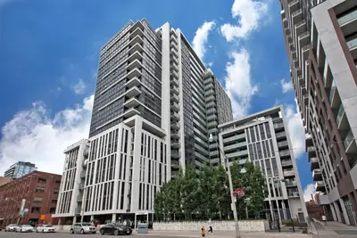400 Adelaide Street E 2322, Toronto C08, On M5a 1n4