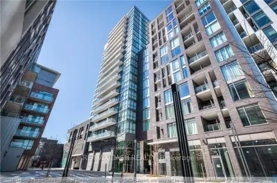 20 Minowan Miikan Lane 1112, Toronto C01, On M6j 0e5