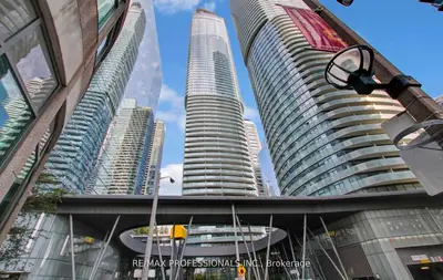 14 York Street 412, Toronto C01, On M5j 2z2