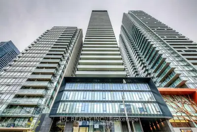 28 Wellesley Street E 2903, Toronto C08, On M4y 0c4