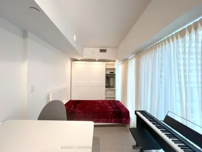 955 Bay Street 626, Toronto C01, On M5s 0c6