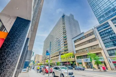45 Carlton Street 304, Toronto C08, On M5b 2h9