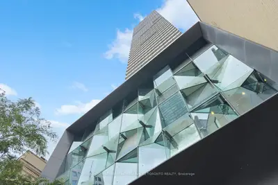 224 King Street W 1702, Toronto C01, On M5v 1h8
