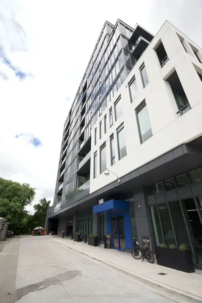 500 Dupont Street 201, Toronto C02, On M6g 0b8