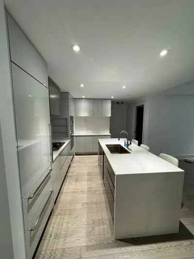 118 Merchants Wharf Avenue 302, Toronto C08, On M5a 1b6