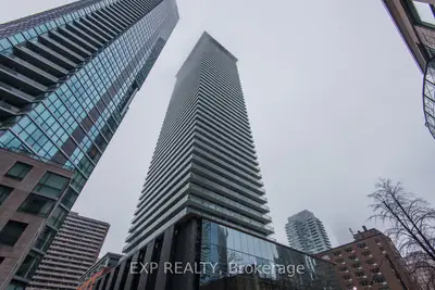 33 Charles Street E 3607, Toronto C08, On M4y 0a2