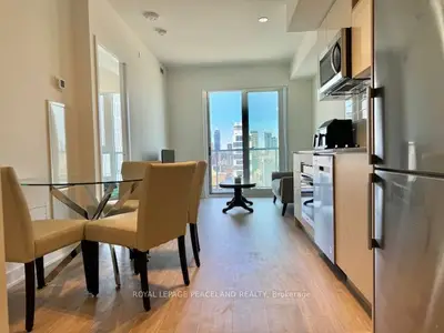 100 Dalhousie Street 2702, Toronto C08, On M5b 0c7